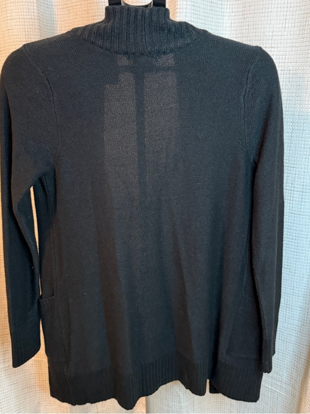 H&M Cardigan - Picture 2 of 8